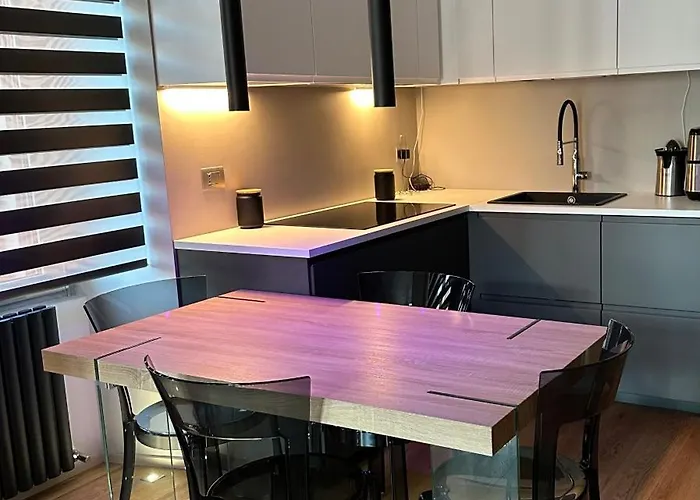 LR Deluxe Apartments - Fondazione Prada - Metro M3